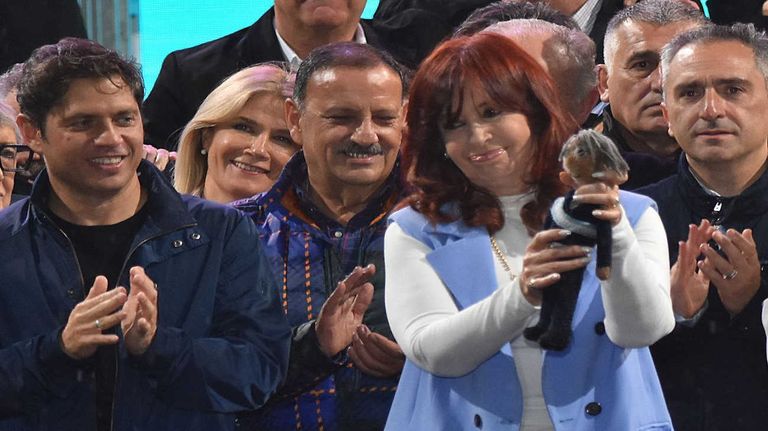 25 DE MAYO PLAZA 20230525