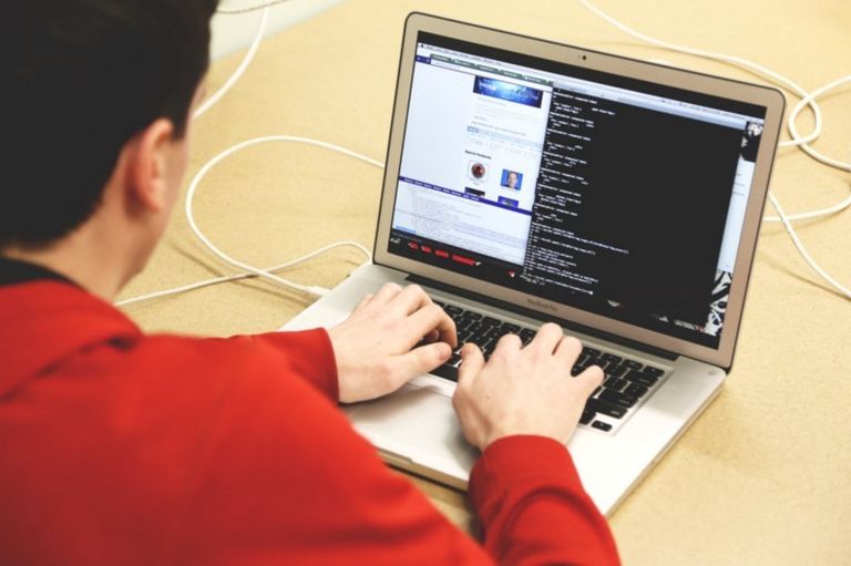 Con el avance de la tecnología surgen nuevos trabajos.