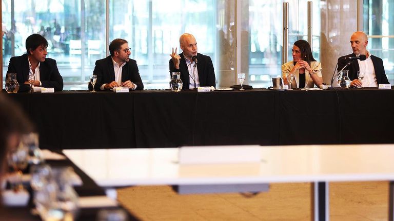 Rodríguez Larreta con Martín Lousteau y rectores de universidades 20220929