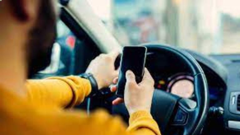 Celular al volante