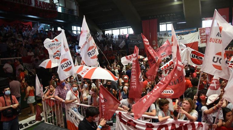 Acto UCR en el estadio de Huracan 20211028