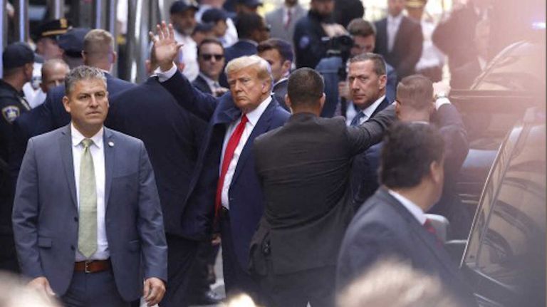 Donald Trump juicio 20230404