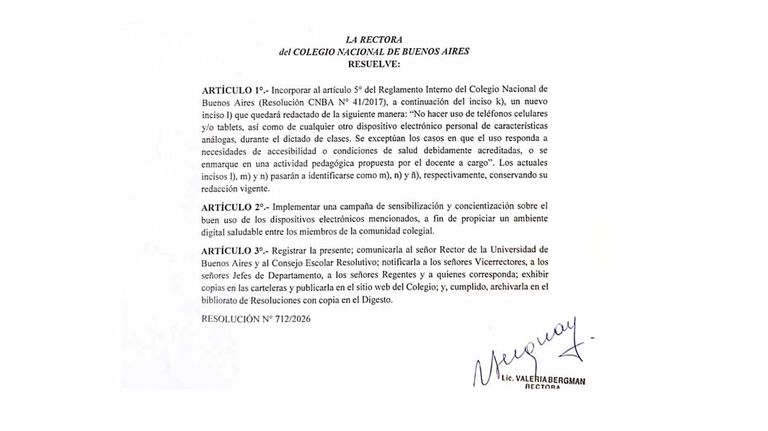 Resolución firmada por la rectora del CNBA, Valeria Bergman.