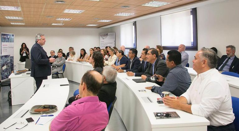 Alberto Fernandez en España 20190903