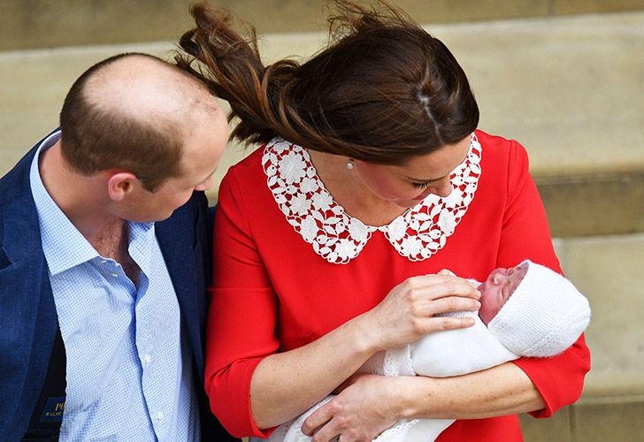 catalina-guillermo-baby-royal-04232018-01