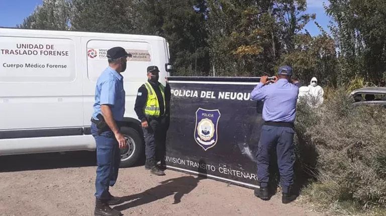 Una mujer de 54 años murió al volcar con su auto al intentar escapar de un control policial 20220405