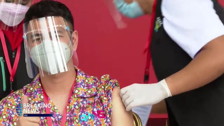 Influencers en Indonesia, estrellas de la promoción de la vacuna.