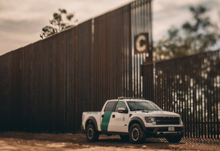 Trump_muro_0323