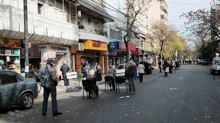 Nuevas calles peatonales en Villa del Parque (Foto: Néstor Grassi).