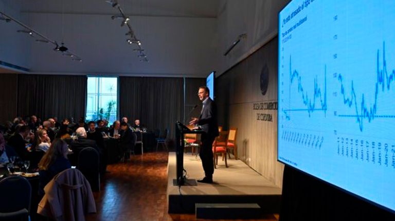 Guido Sandleris en la Bolsa de Comercio