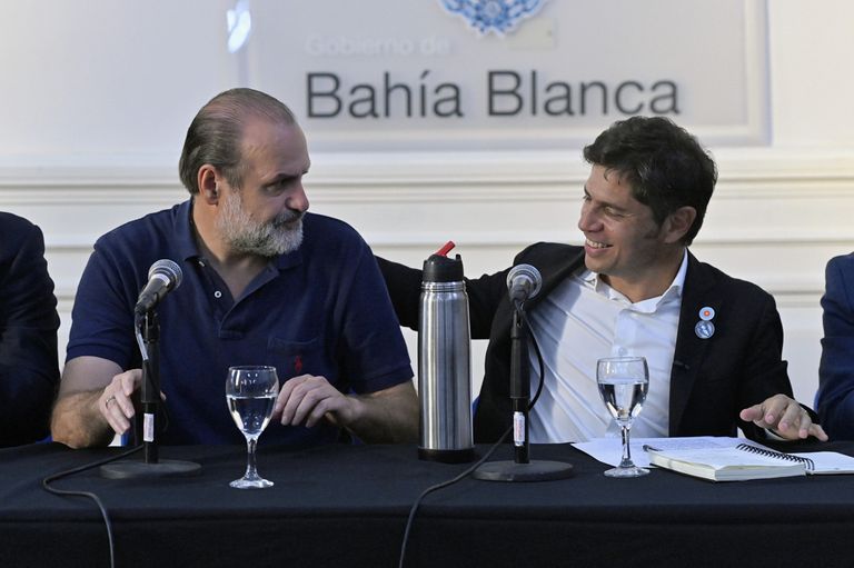 Axel Kicillof y el intendente de Bahía Blanca