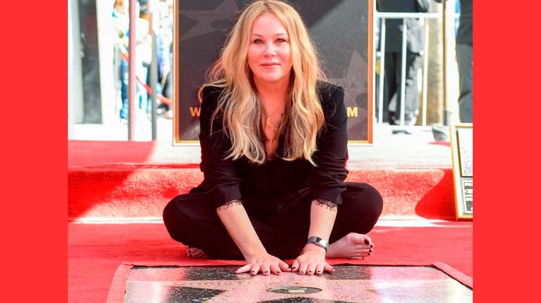 Christina Applegate 25022026