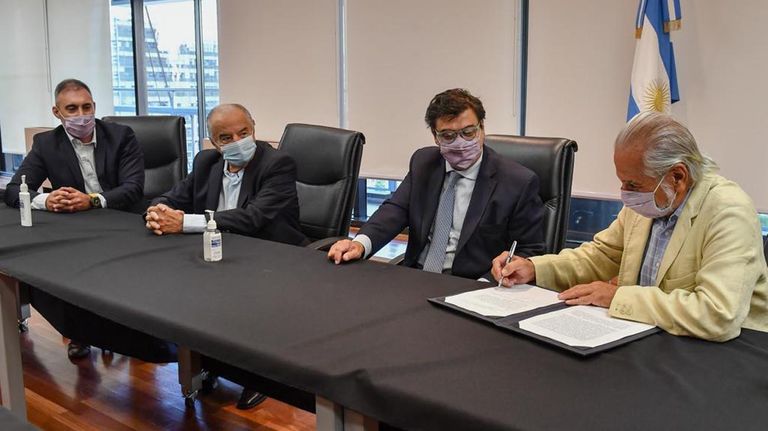 Firma del acuerdo de paritarias de comercio que vence en marzo de 2022 20220203