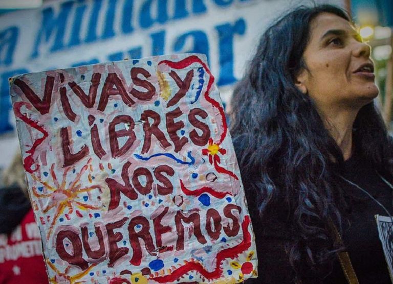 Ivana Soledad Suárez en una marcha de Ni Una Menos