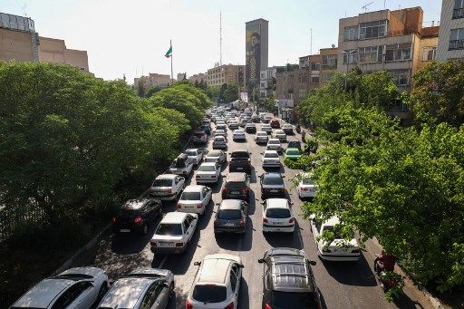 Habitantes de Teheran escapan de la capital