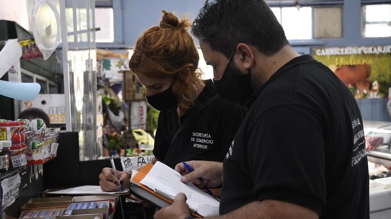 Los inspectores comparan que los precios indicados en caja y góndolas 20210223