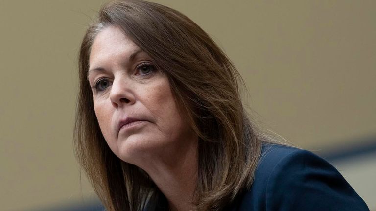 Kimberly Cheatle renuncia de la directora del Servicio Secreto de EE.UU