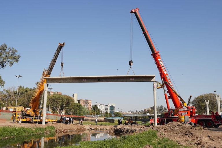Llaryora Obras Ciclovía elevada