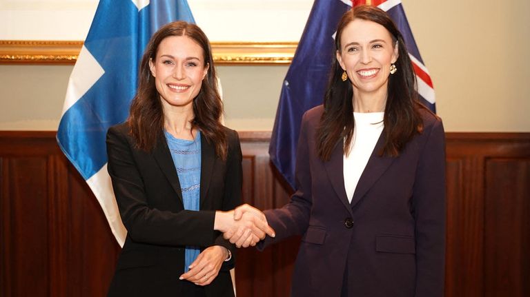 Sanna Marin y Jacinda Ardern 20221201