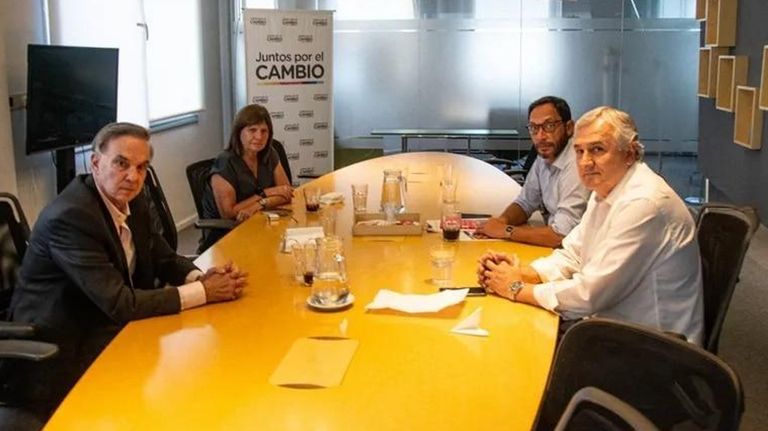 Reunión de Juntos por el Cambio
