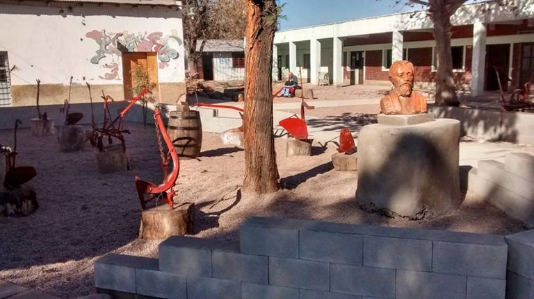 Escuela cadaver 08282019