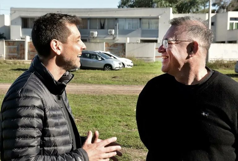 Parodi Abrile Sonrisas