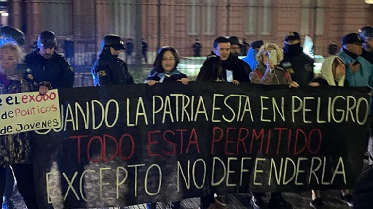 Organización activista Revolución Federal 20220914