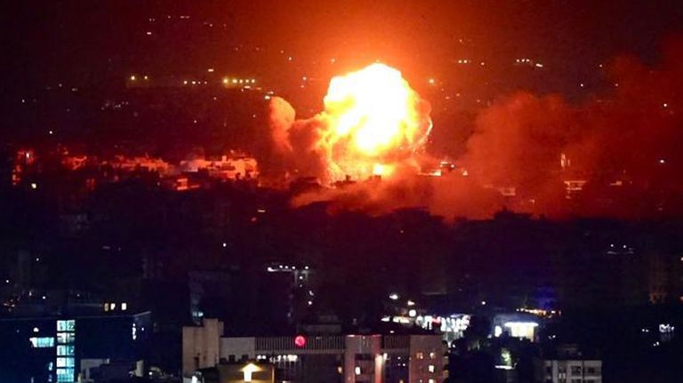 Israel sigue bombardeando sectores de Beirut.