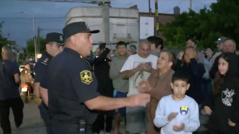 Bullrich postuló “ley y orden” tras despejar una protesta que luego se multiplicó sobre las líneas del tren Roca 20231219