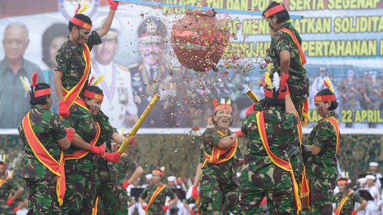 Mujeres en el Ejército de Indonesia 20210809