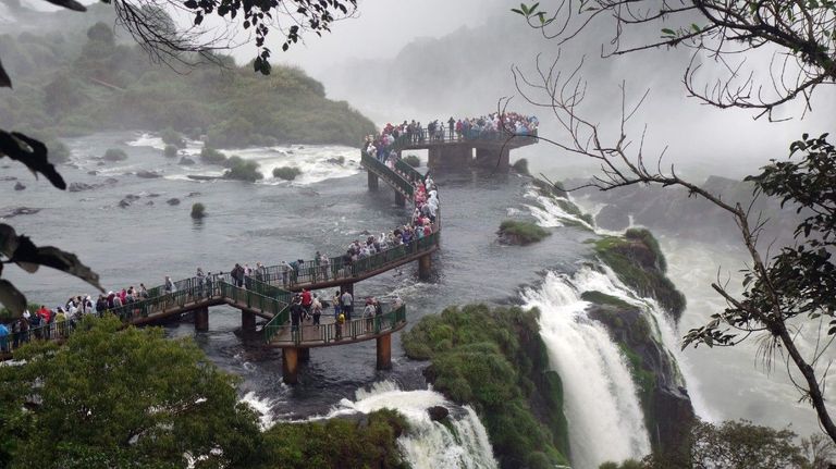 Cataratas del Iguazú Vs. Cataratas Victoria: ¿cuáles son más bellas?