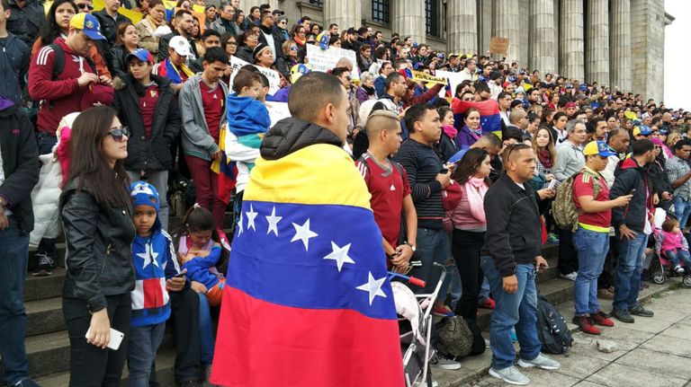 Más de 300 personas se reunieron en Facultad de Derecho este domingo