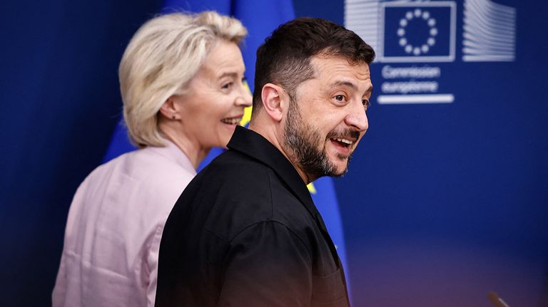 Zelensky y ursula Von der Leyen 18082025