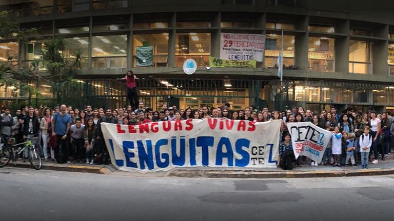 Escuela Normal Superior en Lenguas Vivas Sofía Esther Broquen de Spangenberg 20220929
