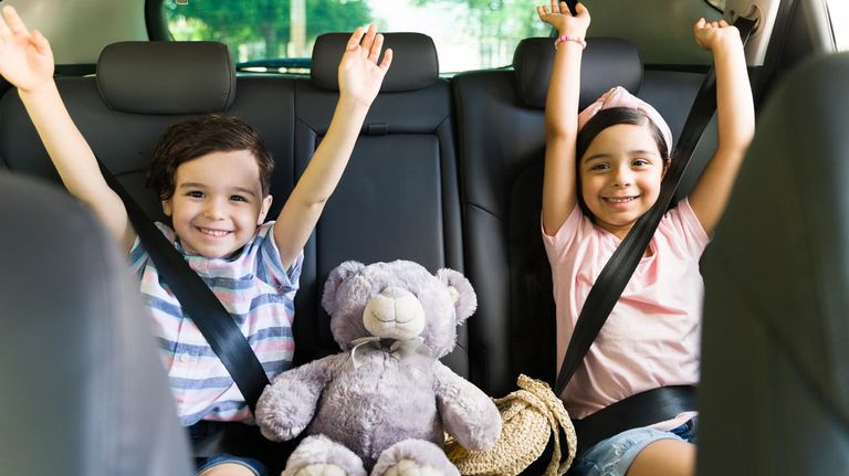Familia en auto