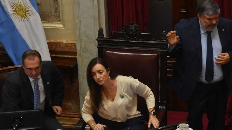 Senadores rechazo al DNU 20240314
