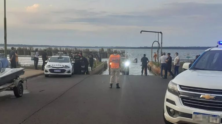 camioneta misiones parana cadaver g_20220405