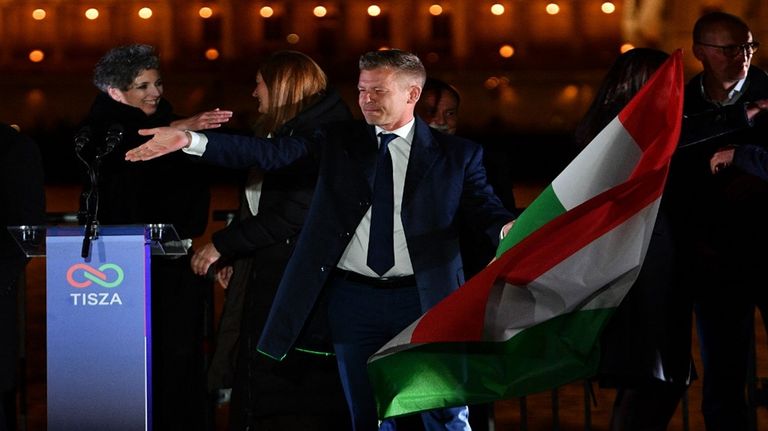 Péter Magyar aseguró que Hungría volverá a ser un fuerte aliado de la Unión Europea y la OTAN