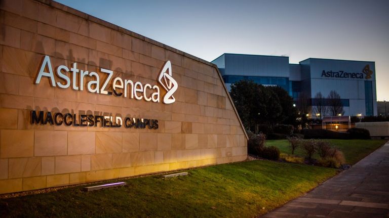 putin sputnik astrazeneca