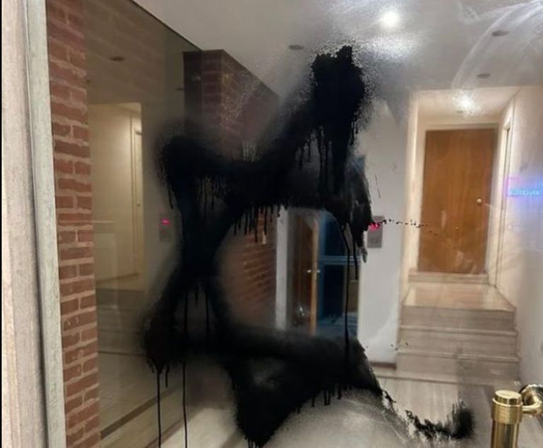 Pintada antisemita en caballito
