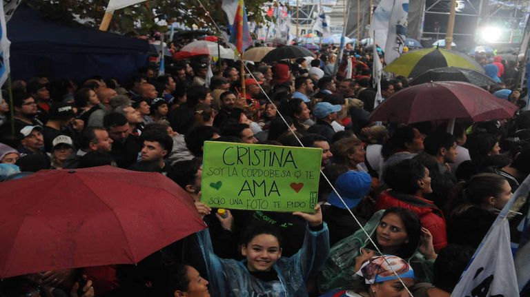 25 DE MAYO PLAZA 20230525