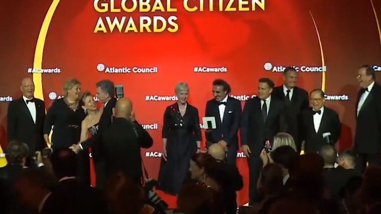 Macri bailando 092522018