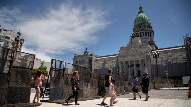  vallado Plaza Congreso 20201209