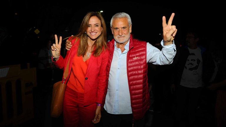 Victoria Tolosa Paz y su esposo 