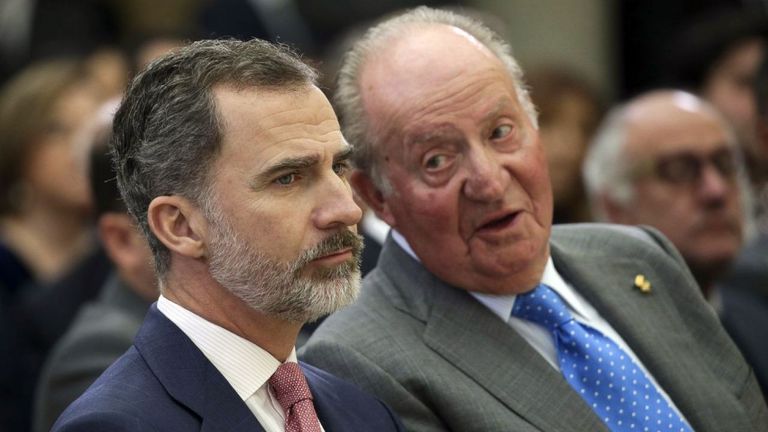 Felipe y Juan Carlos distanciados