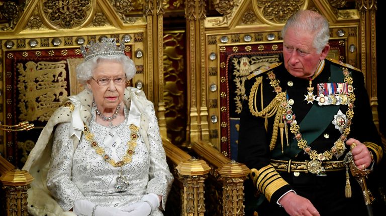 reina isabel ii parlamento brexit