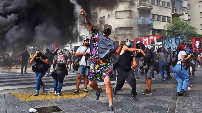 20220313_protesta_fmi_congreso_cuarterolo_g