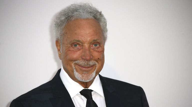 El cantante Tom Jones cumple 80 años