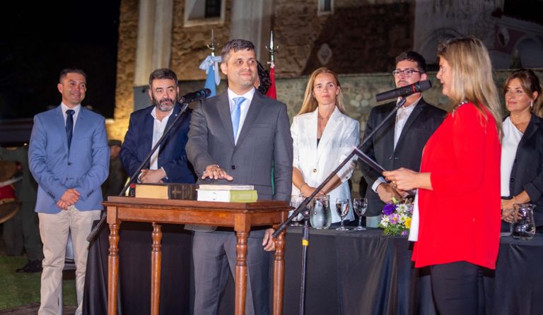 Jura de Federico Zárate como intendente en Jesús María