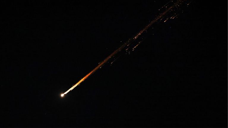 Sistemas de defensa aérea israelíes se activaron para interceptar misiles iraníes en Tel Aviv 20250617